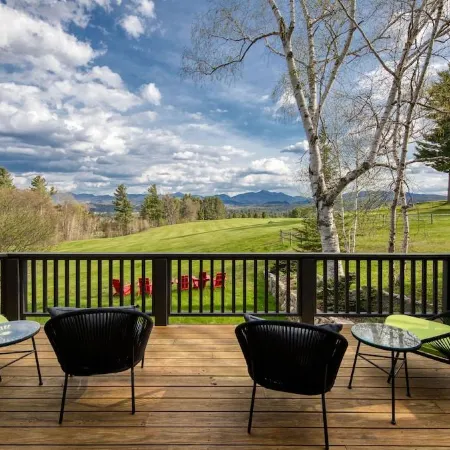 Luxury Lodge - Walk to Mirror Lake & Village - Mountain Views - Dog Friendly