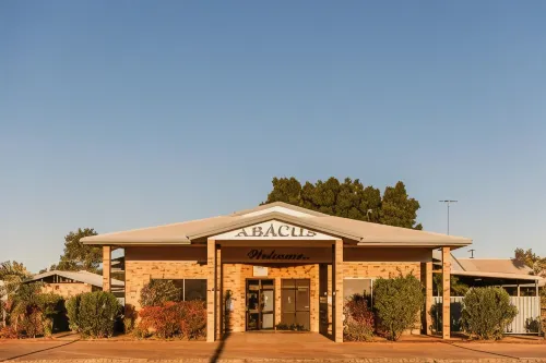 อะบาคัส โมเทล