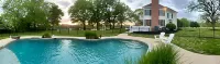 Beautiful, Open floor plan, amazing sunset views,Waterside Pool, Pier, 6+ac - 5-Sterne