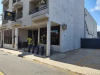 大學飯店