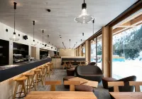 Campra Alpine Lodge & Spa فنادق في Blenio