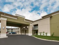 Super 8 by Wyndham Cotulla TX