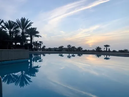 Portemilio Hotel & Resort