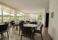 Ocean Blue Hotel - Pet friendly