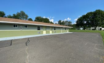 Red Carpet Inn & Suites Wrightstown
