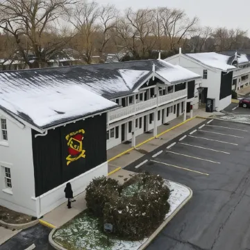 Chalet Motel Mequon