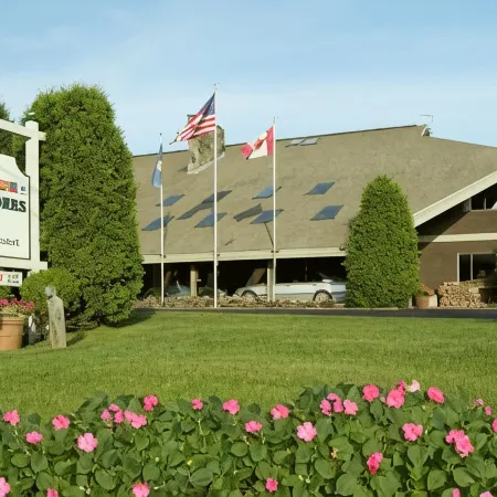 Commodores Inn