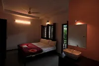 Wanderlust Residence Homestay Hotel di Kumily