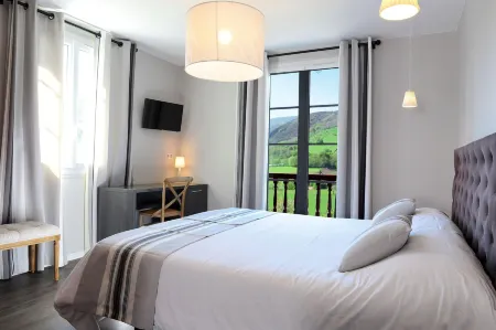 Maison Bonnet Itxassou Отели в г. Итксасу