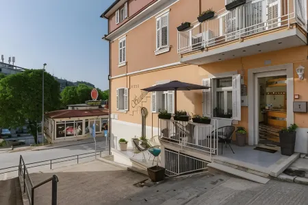 Hotel Scaletta Отели в г. Валтура