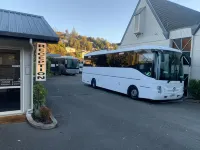 Admirals Motor Inn - Motels