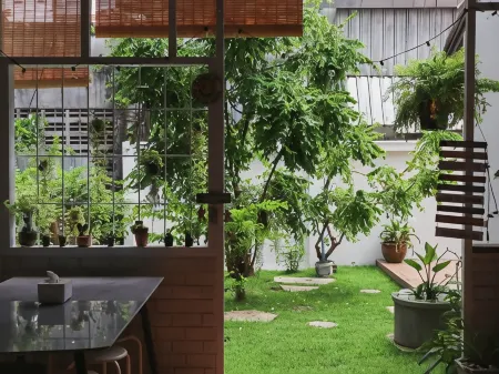 A Little NAP Hometel Отели рядом с достопримечательностью «Magic Museum HatYai Thailand»