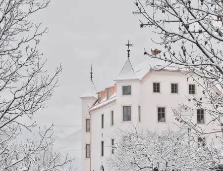 Castel Maurn Dolomites Отели в г. Chienes