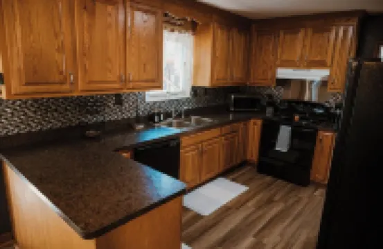 Beautiful home near I-77/64 spilt perfect for a quick stay or West Virginia stay