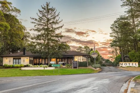 Bundanoon Country Inn Motel Отели в г. Exeter