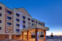 Holiday Inn Express Sault Ste. Marie Hôtels à proximité de : Brady Hall