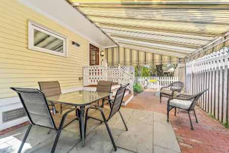 Sea Turtle Cottage-1 bedroom, 1 bath, sleeps 2-4