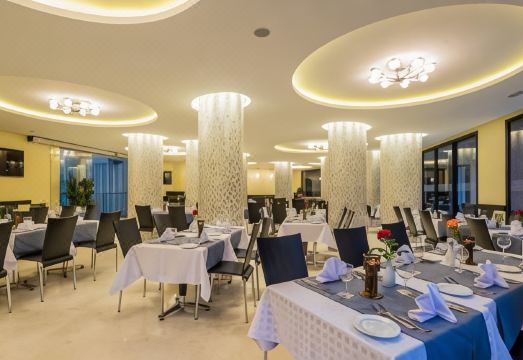 호텔 아유브 & 스파