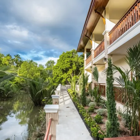 Oh Amphawa Boutique Resort