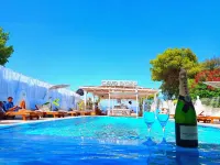 Cavo d' Oro Complex - Homestays