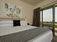 Koura Bay Golf Resort Hotels in Hapuku