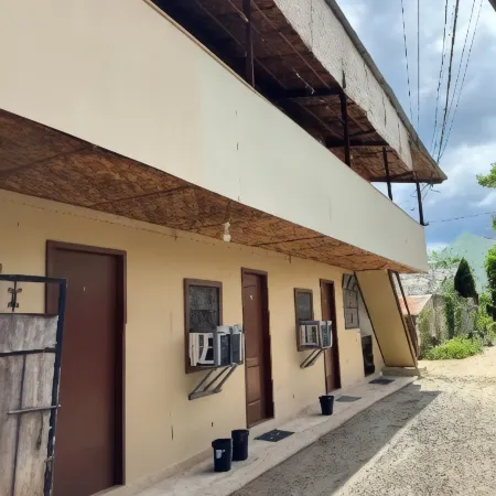 Alona Bohol Backpackers Hostel