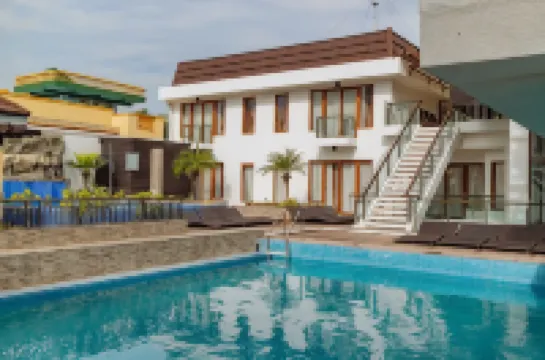 Crown Regency Beach Resort