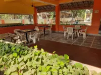 Anand Beach Resort, Bordi Hôtels à : Dahanu