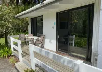 Colonial House Motel Hotels in Te Tii
