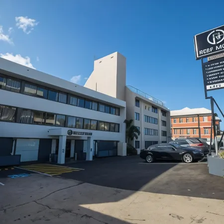 Gladstone Reef Hotel Motel