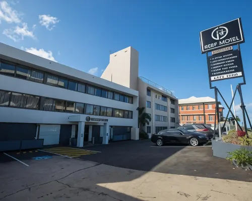Gladstone Reef Hotel Motel Hotels in Gladstone Central