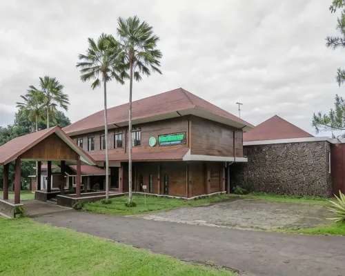 Rollaas Hotel and Resort Hotels in Singosari