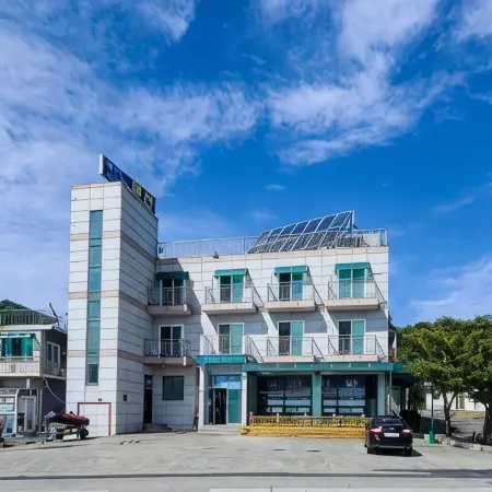 Daebudo (Yeongheungdo) Badaroganeun Pension