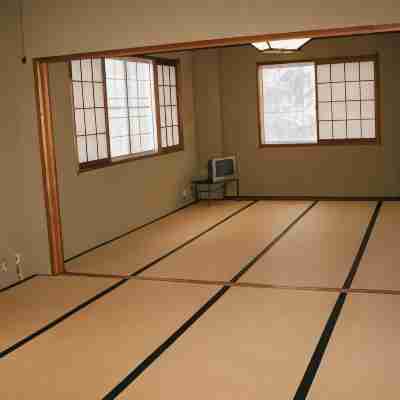 Farmer's Pension Little Pine Rooms