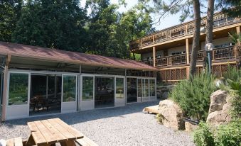 Namhae Songjeong Hwangto Pension