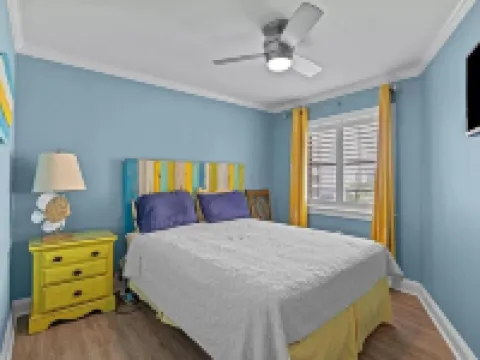 4bedroom beach front, breathtaking, spacious, updated Hotels in Indian Beach