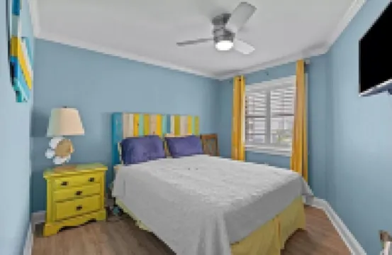4bedroom beach front, breathtaking, spacious, updated