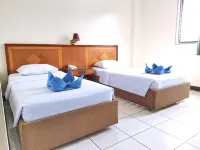 Hotel Regina Manado Hotels in Pinaesaan
