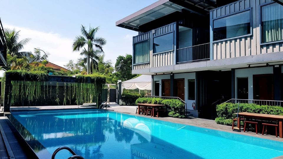 Kluang Container Swimming Pool Hotel