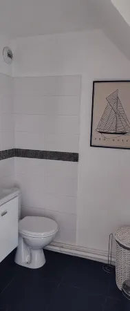 Studio Cosy, feet in the water Отели в г. Дуарнене