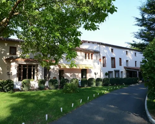 Logis Hôtel le Parc de Geoffroy Hotels in Thiers