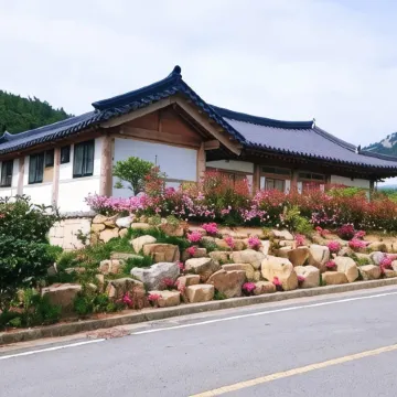 Wando Woori Hanok Pension