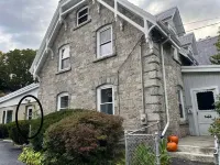 Beautiful 1 Bedroom, 1 Bathroom in Medford with WiFi and AC