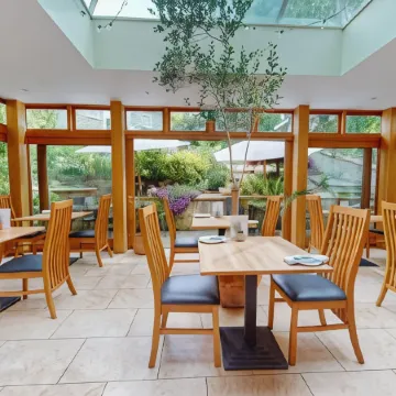 Dorian House Boutique B&B - Free Parking!