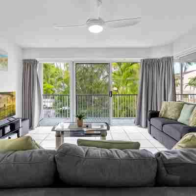 Central, Neat and Affordable 2 Bed Apartment Rooms