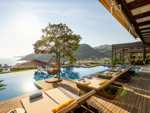 Melanippe Relaxing Hotel (+14)