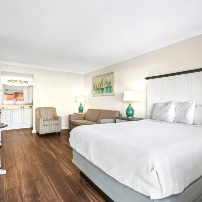 Club Destin Condos Отели рядом с достопримечательностью «Пляж Джетти-Ист»