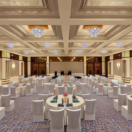 ITC Narmada, a Luxury Collection Hotel, Ahmedabad Отели рядом с достопримечательностью «Торговый центр Alpha One»