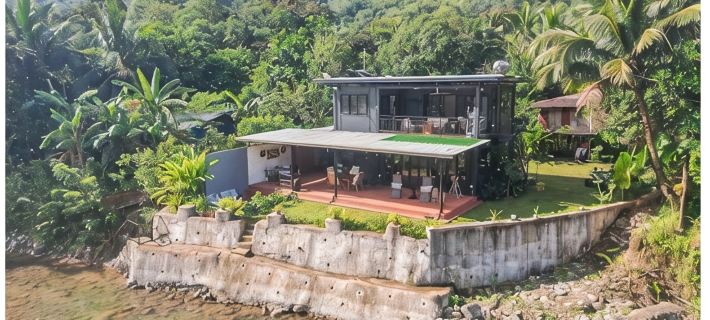 2 storey Prefab Container Vacation Home-Full Mountain View and River access Hotels in Antipolo