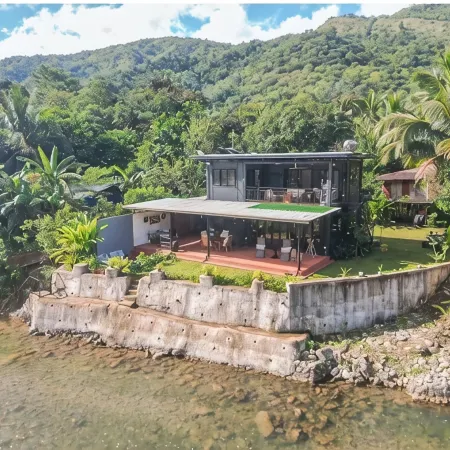 2 storey Prefab Container Vacation Home-Full Mountain View and River access